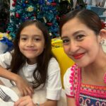 Jolina Magdangal Instagram - About last night.. simple pero punong puno ng pagmamahal at gratitude. 🎄👨‍👩‍👧‍👦🎄 #PeleSerye #TeleVika