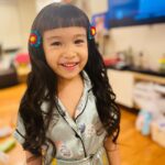 Jolina Magdangal Instagram - Kagabi bagong tasa ang bangs, nagpakulot at pictorial bago matulog.😂 Haaay Vika Anaya!!!! Kung pwede lang akapin kita (kayo ni Kuya Pele) habangbuhay… enjoyin natin ang araw araw anak kasi ang bilis bilis dumaan e. Oops Nanay senti mode: ON! #TeleVika #goodvibes #blessings #myeverydaymagic #grateful