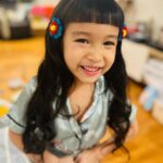 Jolina Magdangal Instagram - Kagabi bagong tasa ang bangs, nagpakulot at pictorial bago matulog.😂 Haaay Vika Anaya!!!! Kung pwede lang akapin kita (kayo ni Kuya Pele) habangbuhay… enjoyin natin ang araw araw anak kasi ang bilis bilis dumaan e. Oops Nanay senti mode: ON! #TeleVika #goodvibes #blessings #myeverydaymagic #grateful