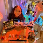 Jolina Magdangal Instagram – Baka may ma-suggest kayo…

Itong first 2 pictures ni Pele ay nung nasa Banff downtown kami.. may store dun crystals/gems/stones/rocks. Kulang nalang yata dun na sya matulog at ok daw sa kanya mag work dun!🤣 

Natatawa ako pero deep in my heart, naa-amaze ako sa kanya. Ang dami nyang alam tungkol jan. At madami na din syang collection pero marami pa syang naituturo sa amin araw araw. 

Dahil sobra syang nainspire sa store na napuntahan nya sa Banff, gumawa sya ng sarili nyang store…. sa kwarto namin. GANDA NG STORE NYA!!!!!

Eto na.. gusto ko sana dalhin sya sa exhibit or expo or mga stores ng mga ganyan. Or baka may makabasa nito na nangangailangan ng taga organize ng crystals/gems/stones/rocks atbp.. baka pwede nyo ipa experience kay Pele. (Pag nangyari yun, sasabog sa pagkaproud ang nanay heart ko).

1,2,3 Go! Suggest na.👍🏼

#crystals #gems #stones #rocks #geode #inspiration