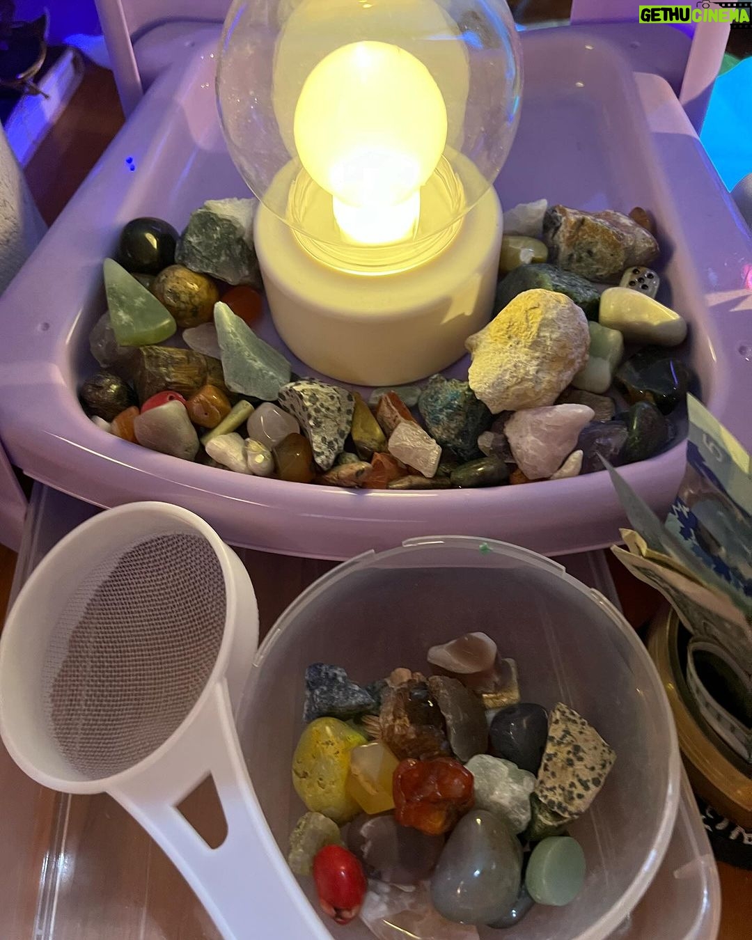 Jolina Magdangal Instagram - Baka may ma-suggest kayo… Itong first 2 pictures ni Pele ay nung nasa Banff downtown kami.. may store dun crystals/gems/stones/rocks. Kulang nalang yata dun na sya matulog at ok daw sa kanya mag work dun!🤣 Natatawa ako pero deep in my heart, naa-amaze ako sa kanya. Ang dami nyang alam tungkol jan. At madami na din syang collection pero marami pa syang naituturo sa amin araw araw. Dahil sobra syang nainspire sa store na napuntahan nya sa Banff, gumawa sya ng sarili nyang store…. sa kwarto namin. GANDA NG STORE NYA!!!!! Eto na.. gusto ko sana dalhin sya sa exhibit or expo or mga stores ng mga ganyan. Or baka may makabasa nito na nangangailangan ng taga organize ng crystals/gems/stones/rocks atbp.. baka pwede nyo ipa experience kay Pele. (Pag nangyari yun, sasabog sa pagkaproud ang nanay heart ko). 1,2,3 Go! Suggest na.👍🏼 #crystals #gems #stones #rocks #geode #inspiration