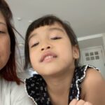 Jolina Magdangal Instagram – Kanina nung nag school kami.. parang bumigat yung pakiramdam ko.. tapos kinuha ni Vika phone ko at sabi nya “mama let’s have fun taking a video and picture” kaya eto gumaan na ang pakiramdam ko, mas nahappy pa ako.

Minsan talaga yung mga anak natin ang aakay sa atin sa ano mang paraan na kaya nila.

Si Vika nasa akin kasi ako teacher nya.. si Pele nasa taas kay Mark kasi si Papa ang teacher nya.

Nag share lang ang nanay… diba hindi halata na mataas BP ko nyan.. 151/105♥️

#TeleVika #homeschool #randomsharing #everydaymagic