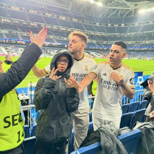 Jon Vlogs Instagram - Rapaz não deixaram nos tira uma foto no camp nou