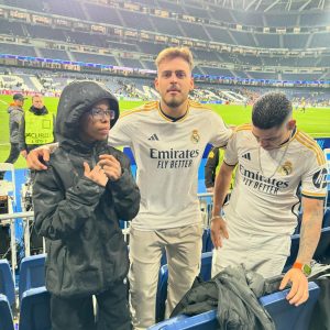 Jon Vlogs Instagram - Rapaz não deixaram nos tira uma foto no camp nou