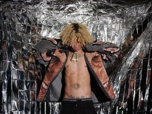 Jon Z Instagram - Me duermo en sus boobies esa es mi almohada 🤤 #FvckRemix out now! Link en mi BIO!