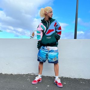 Jon Z Instagram - Me transformé en Súper Saiyan 3⚡️ 🌊🏄🏽‍♂️ @dripfactory___ VIENE MERCH.
