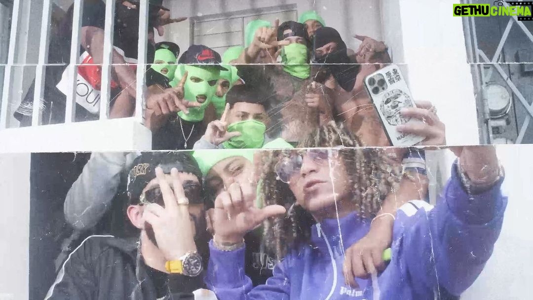Jon Z Instagram - LOS BORIS 🇵🇷 OFFICIAL VIDEO OUT NOW! Habla @shootter_ledo @raycuts @duranthecoach @torresonthebeat @boywondercf #ProyectoZ #LocoHumildeyReal
