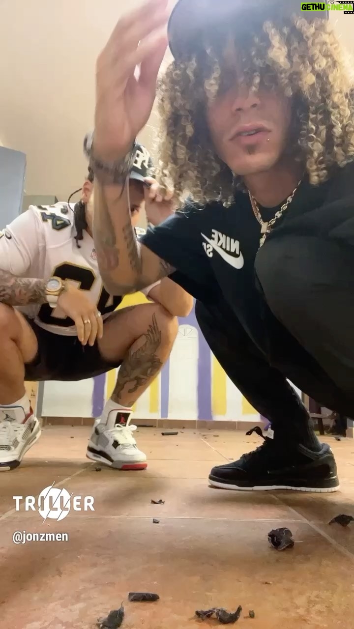 Jon Z Instagram - #BAPEREMIX OUT NOW! DΓMELO @jovaan.pr REMIX DEL AΓO! @nengoflowofficial @yovngchimi @kevvoofficial @brray #LocoHumildeyReal Esto es DRILL FLOW π¬π§ πππ½ββοΈ Yabucoa, Puerto Rico