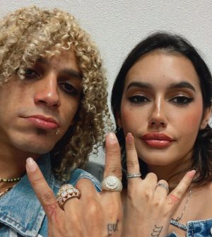 Jon Z Instagram - El q no me quiera ver enamorau que me deje de seguir pal carajo 🖕🏽@ivettevirginia 💕💍👰🏻‍♀️