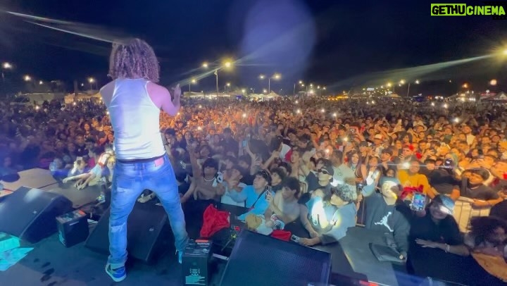Jon Z Instagram - GRACIAS A TODOS MIS BORICUAS Y LATINOS DE ORLANDO KISSIMMEE 🫶🏽 No saben la falta que me hacía sentir esto LOS FUCKING AMOOO PUÑETAA!#LocoHumildeyReal 🤜🏽🤛🏽 #LocoHumildeyRealTheAlbum COMING SOON! Orlando, Florida