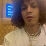 Jon Z Instagram – Los insectos siempre vienen cuando la lámpara empieza a brillar. Viajo Sin Ver 🛩️ #Pizzarap 🍕 #LocoHumildeyReal #LocoHumildeyRealTheAlbum 💿💿💿🔜🔜🔜 Loco, humilde y real