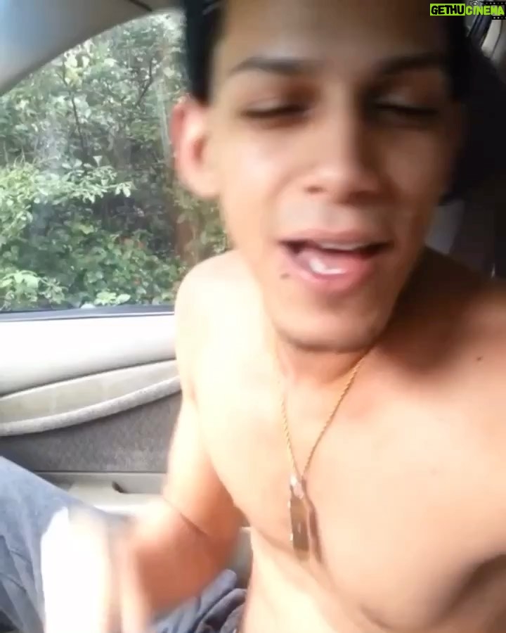 Jon Z Instagram - #10 MUNDIAL π YOUTUBE #22 @applemusic Top 25 San Juan #3 PR π΅π· #13 RD π©π΄ #17 COLOMBIA π¨π΄ #17 ECUADOR #21 CHILE π¨π± #22 PERUπ΅πͺ #32 ARGENTINA π¦π· #35 MEXICO π²π½ #PIZZARAP π ROMPIENDO GRACIAS PUΓETAAAAA! LOS AMO! #LocoHumildeyReal #LHRTHEALBUM πΏπΏπΏπππ Loco, humilde y real