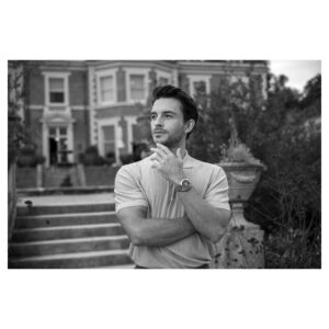 Jonathan Bailey Instagram - BST. 
Blue Summer Time. 🔵 

@omega
#omega
#Seamaster 

Summer Blue Collection