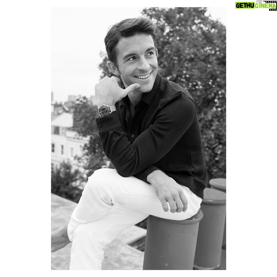 Jonathan Bailey Instagram - Bond-ing with my watch. @omega . . . . . . . . . #bondwatch #ad