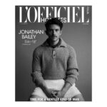 Jonathan Bailey Instagram - @lofficielhommesitalia 🌗 📸@jasonhetheringtonstudio 👨🏻 @liztaw 👖@gaultier_comme_jeanpaul ✍️ @manuelcampagna 📚@giampietrobaudo 🪄 @elliottfoote