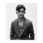 Jonathan Bailey Instagram - @_manabouttownuk 🌚 . Pre-order link in bio. . 📸: @smiggi 👖: @kieranfenney 👨🏼‍🎤: @thebradylea 🤵🏻: @huwgwyther