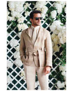 Jonathan Bailey Instagram - FAVOURITE sport. ICONIC match. 
✨ 🎾 ✨ 
Thank you @ralphlauren.