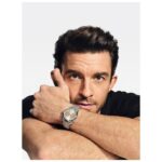 Jonathan Bailey Instagram - Having spent the last couple of years getting to know and appreciate @omega ‘s dedication to excellence, sophistication and authenticity… I am thrilled to be joining the family as a naughty little brother. #OMEGA #OMEGAmychoice #AquaTerraShades