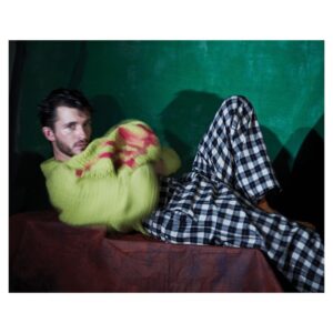 Jonathan Bailey Instagram - 🌖 @flauntmagazine 
.
.
.
.
📸 @JasonHetheringtonStudio
👖 @MillerMode ft. @AmiParis
👨🏼‍🎤 @liztaw 
✍️ @Aubrey_Writes
#FlauntMagazine #BraveNewWorld