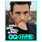 Jonathan Bailey Instagram - @GQ 🖤⚡️ . . . Thank you 📸 @ben.parks.studio 👖 @angelomitakos ✍️ @douglasgrnwd