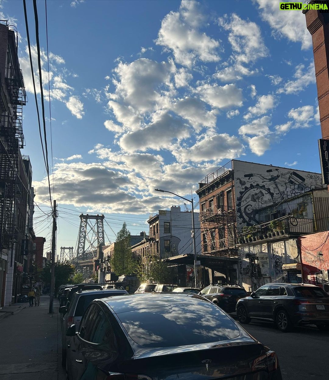 Jonathan Daviss Instagram - NY motion 🗽