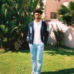 Jonathan Daviss Instagram – Thank you @flauntmagazine can’t wait to share more from this dope collab!

Photographed by @InstaMaxMonty
Styled by @TheVonFord featuring @SandroParis 
Written by @FranchescaBaratta
Groomer: @NelliChristine
#FlauntMagazine #ThePromenadeIssue