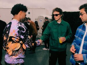 Jonathan Daviss Instagram - POGUELANDIA Pt2 

2 days till @obx premiere!!

📸: @sonofsee