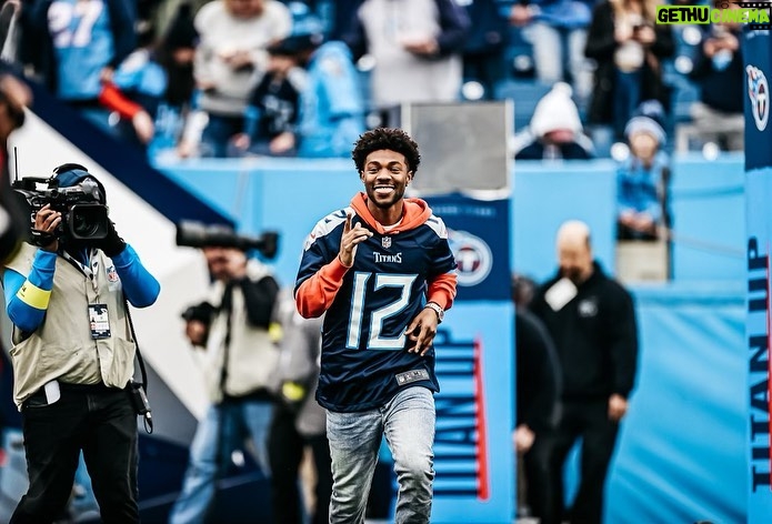 Jonathan Daviss Instagram - A pleasure being the 12th man for my @titans