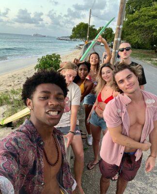 Jonathan Daviss’s 10 Most Hearted Instagram Photos