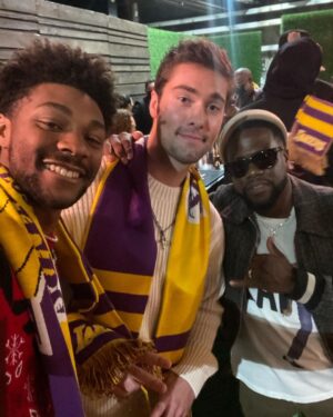 Jonathan Daviss Instagram - Laker v Nets Christmas Day game with @austinnorth55  Thank you so much @jeaniebuss for hooking us up