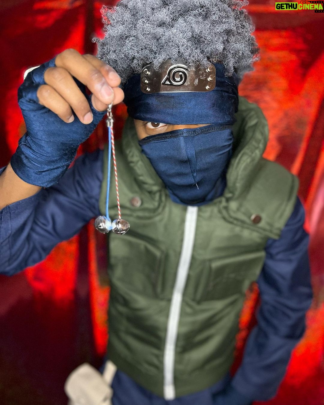 Jonathan Daviss Instagram - Happy Halloween from Kakashi Sensei 🎃 #halloween