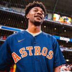 Jonathan Daviss Instagram – Patiently waiting for season 3 of @obx 🤘 Minute Maid Park