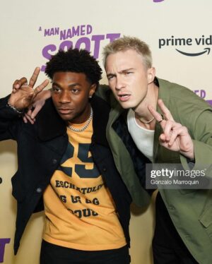 Jonathan Daviss Instagram - Hit the “A MAN NAMED SCOTT” premier with @drewstarkey . Highly recommend you guys check it out when it drops.🌔