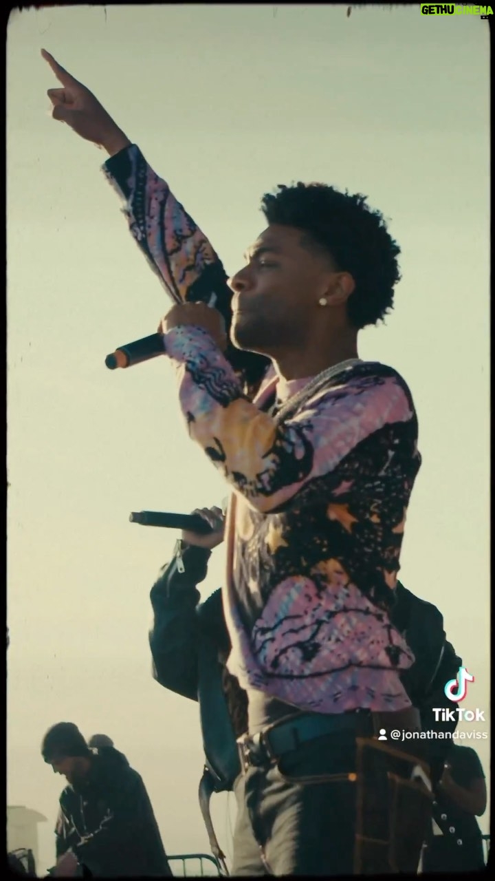 Jonathan Daviss Instagram - POGUELANDIA is over but I can still feel the energy. If you were there drop your favorite moment in the comments #obx3 comes out in two day!!!