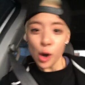 Jonghyun Instagram - 수고했어 엠버두~~ㅎ 활동 잘해^^
#도플갱어1 #내가엠번건지니가엠번건지
#엠버더럽...the...love...
#너신고..내마음에입주신고...