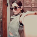 Jonita Gandhi Instagram – ⚠️ highly addictive ⚠️

Photos @themediatronic
Styled by @akankshakawediastyle 
Outfit @scribbologythelabel
Jewellery @equiivalence Vit Chennai Campus