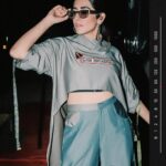 Jonita Gandhi Instagram – ⚠️ highly addictive ⚠️

Photos @themediatronic
Styled by @akankshakawediastyle 
Outfit @scribbologythelabel
Jewellery @equiivalence Vit Chennai Campus