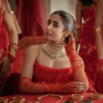 Jonita Gandhi Instagram – that 👏🏼 that 👏🏼 that 👏🏼 that 👏🏼 that

💃🏻💃🏻💃🏻
@anna_maria_barber, @ak.aqua_, @hennathefaery
📸 @epicmoments_photography_ @uvi.28 @julien.filmmaker