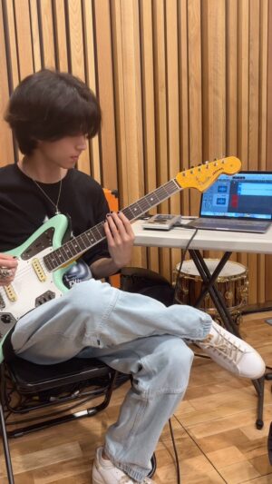 Jooyeon Instagram - Young K - let it be summer 
Cover by Jun Han

#XdinaryHeroes #엑스디너리히어로즈 #엑디즈 #YoungK #let_it_be_summer #JunHan #준한 #주난