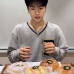 Jooyeon Instagram - pov: when you can‘t help but falling in love with 🥯🥐 💖What‘s your thing that you keep falling in love with?💖 #XdinaryHeroes #엑스디너리히어로즈 #정수 #Jungsu #Livelock #AGAIN_AGAIN #WE_ARE_ALL_HEROES