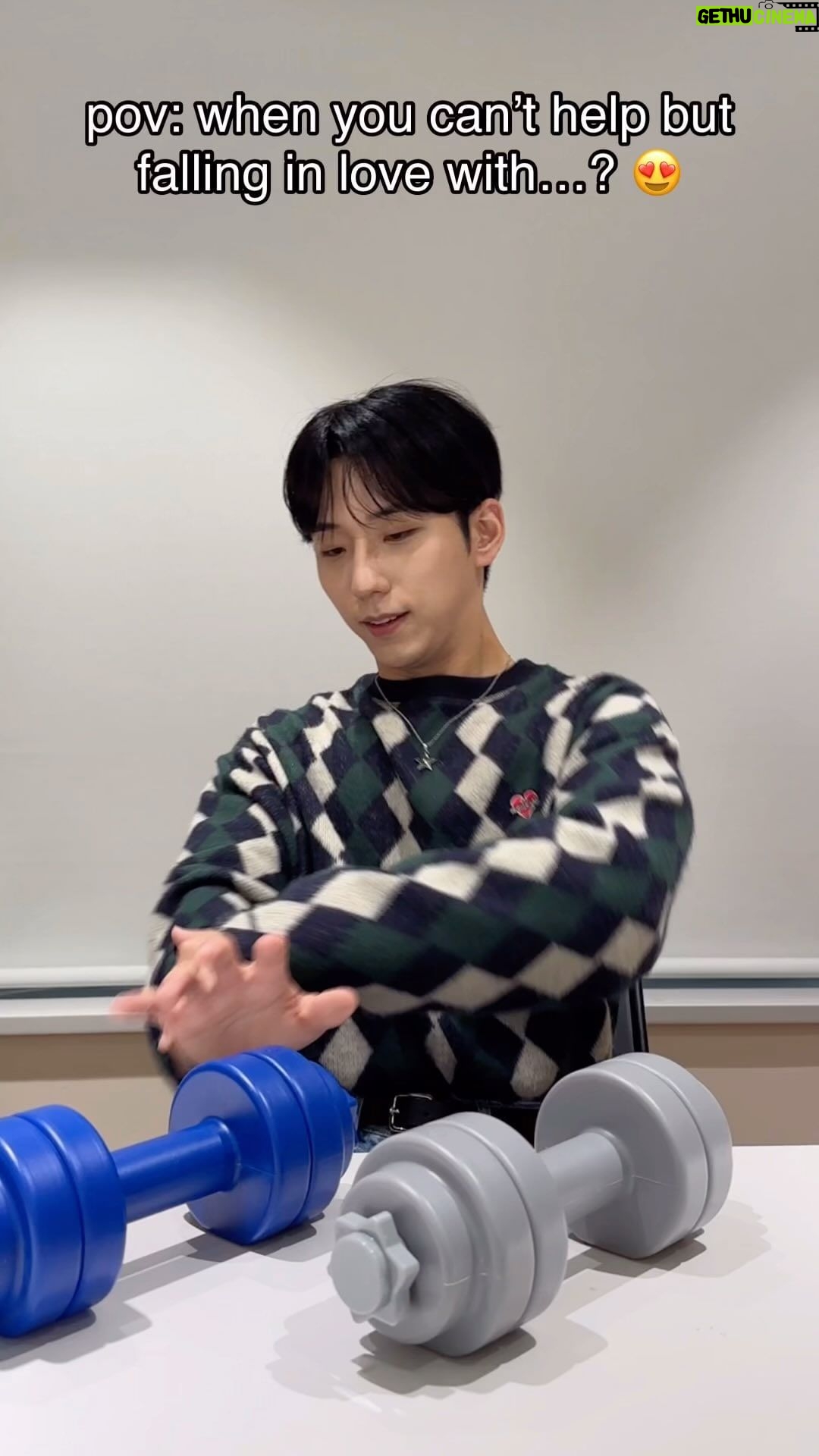 Jooyeon Instagram - pov: when you canโt help but falling in love with ๐๏ธ๐ช ๐Whatโs your thing that you keep falling in love with?๐ #XdinaryHeroes #์์ค๋๋๋ฆฌํ์ด๋ก์ฆ #๊ฑด์ผ #Gunil #Livelock #AGAIN_AGAIN #WE_ARE_ALL_HEROES