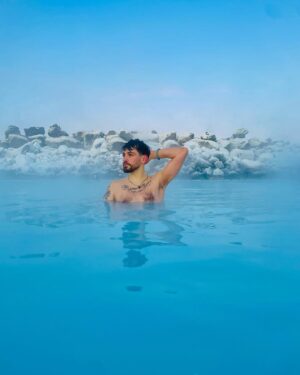 Jordan Rondelli Instagram - L’islande 🇮🇸🧊❄️
On est parti avec @legrandjd pour dormir sur un point précis que vous avez choisi 

La vidéo est dispo sur la chaîne, on fait la même chose dans le monde ?