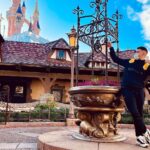 Jordan Rondelli Instagram - Séjour à @disneylandparis 🤍 Magic everywhere et tout Merci @disneylandparis pour les places, j’ai pu vous voir aussi et c’était trop lourd #partenariatnonrémunéré 📸 : @mickeymouse