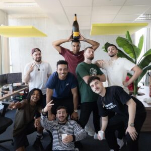 Jordan Rondelli Instagram - ENFIIIIIIIIN EXPLOSEZ MOI ÇA !
Après 2 ans de réflexion, de doutes, d’échecs, C’EST LA !!!

#LOAT