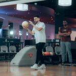 Jordan Rondelli Instagram - La partie de bowling la plus chère 🎳 Vidéo dispo sur ma chaîne ✌🏼 📸 @jules.ctm Merci à @silverbowlangers