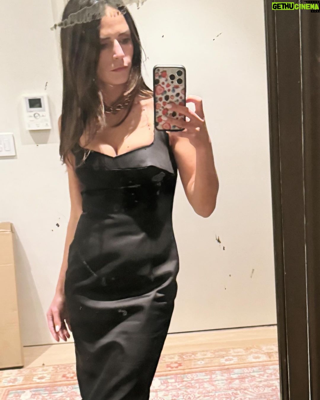 Jordana Brewster - 99.5K Likes -