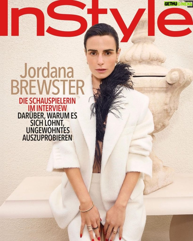 Jordana Brewster Instagram - I’m thrilled to be on the cover of @instylegermany Makeup: @ozzysalvatierra Hair: @marandahair Foto:@Miguelreverigo Styling: @lynnsstyle