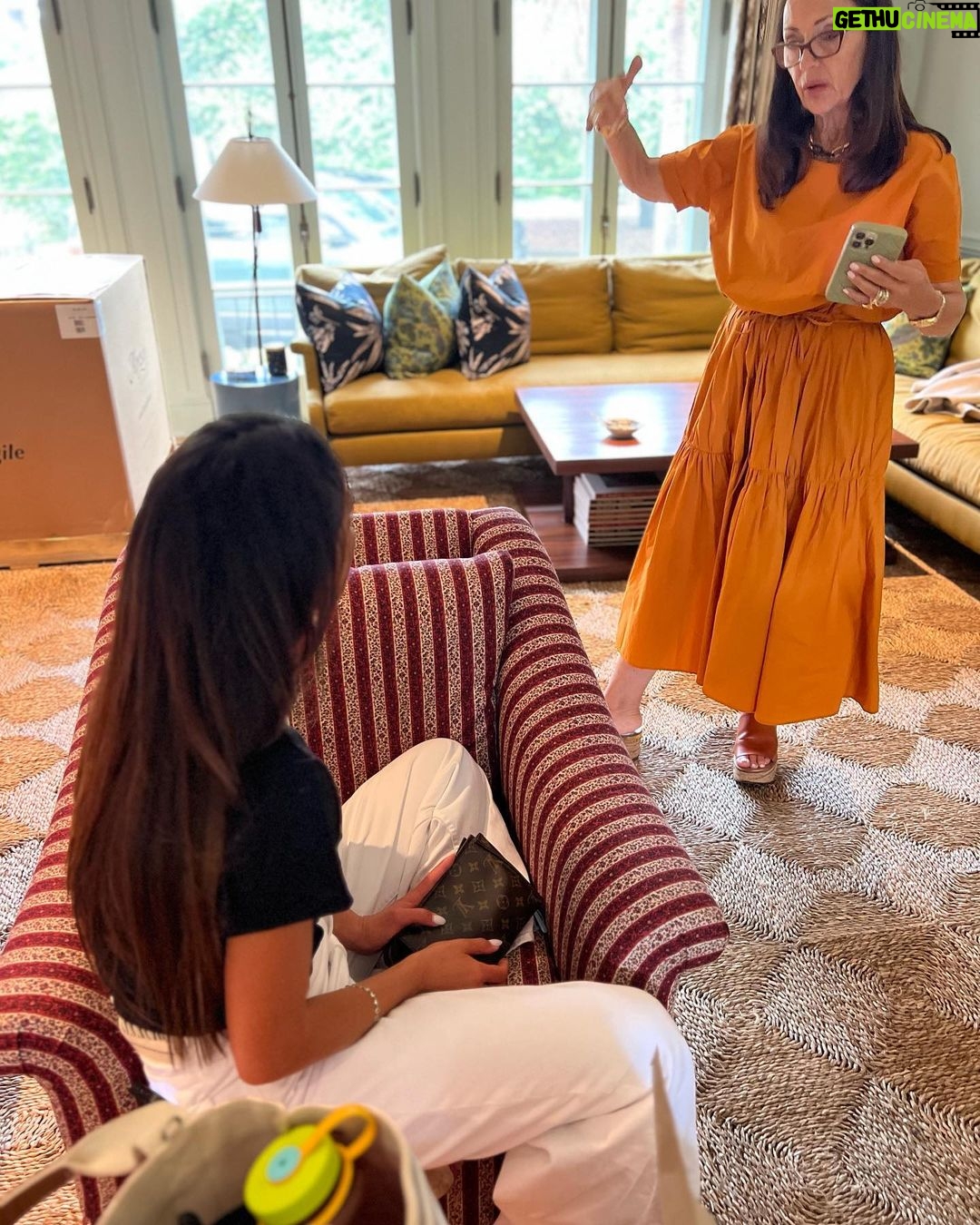 Jordana Brewster Instagram - Lots of gesticulating and a field trip