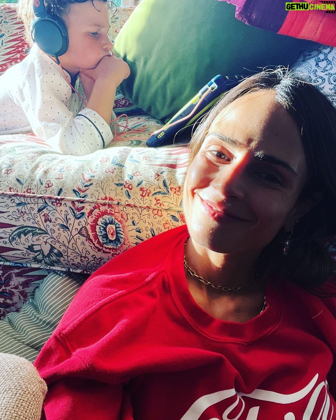 Jordana Brewster Instagram - Chilling while he works