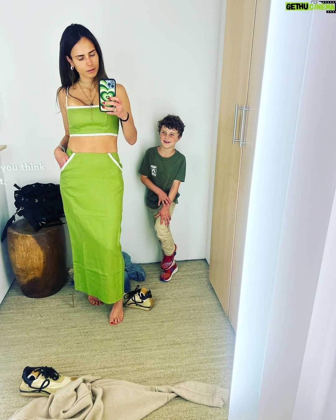 Jordana Brewster Instagram - Bits n bobs
